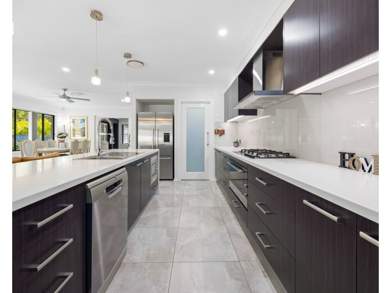 6 Lakeside Way, Lake Cathie NSW 2445