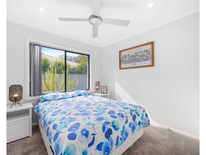 6 Lakeside Way, Lake Cathie NSW 2445