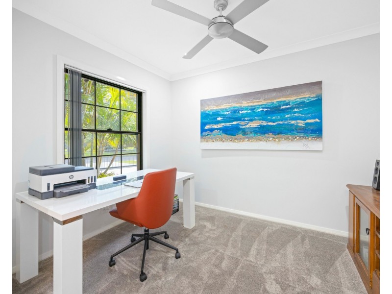 6 Lakeside Way, Lake Cathie NSW 2445