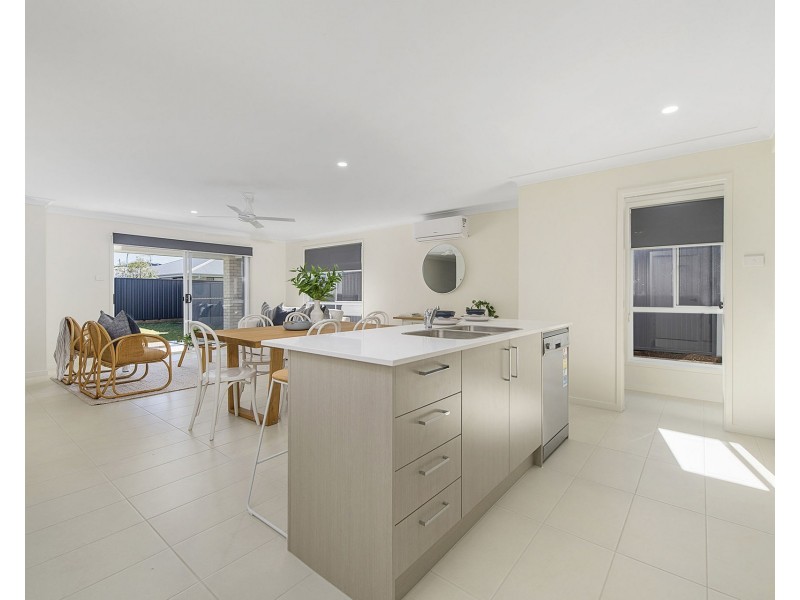 6 Anegada Road, Lake Cathie NSW 2445