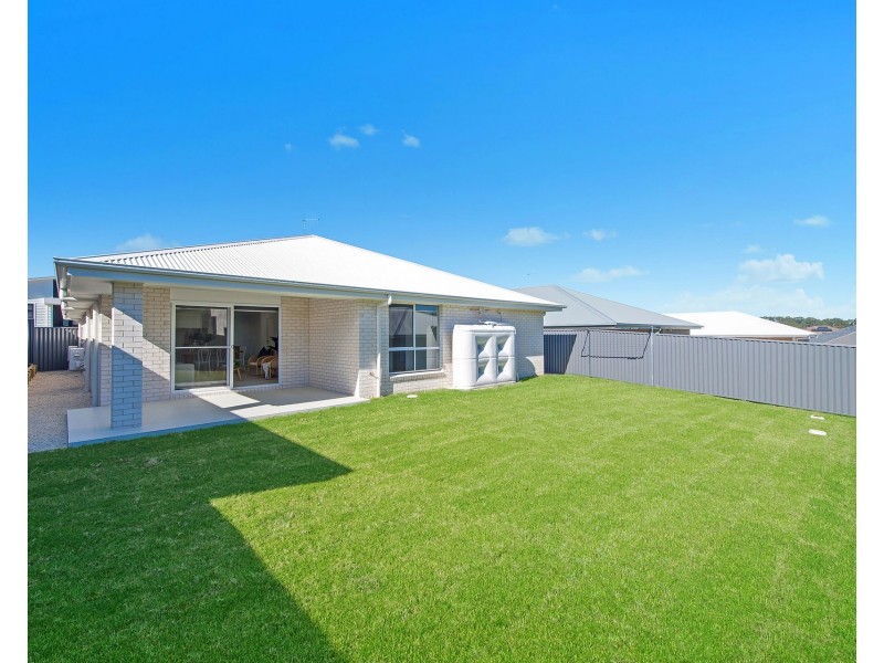 6 Anegada Road, Lake Cathie NSW 2445