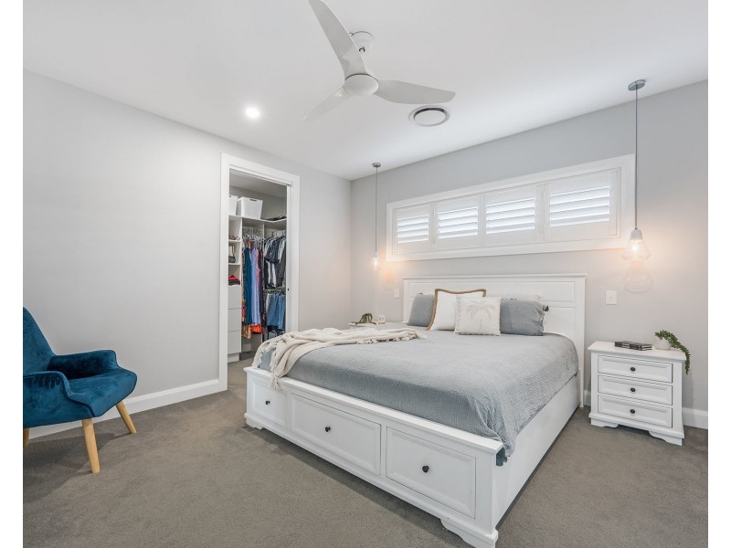 25 Marine Parade, Lake Cathie NSW 2445