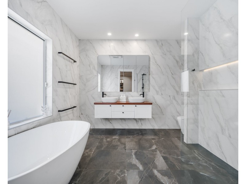 25 Marine Parade, Lake Cathie NSW 2445