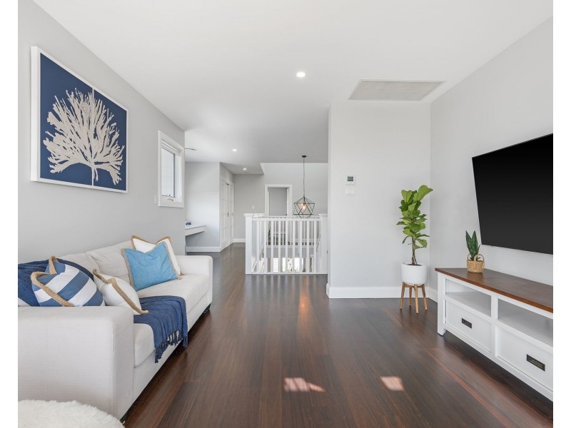 25 Marine Parade, Lake Cathie NSW 2445