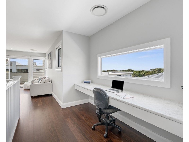 25 Marine Parade, Lake Cathie NSW 2445