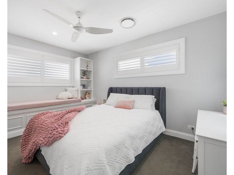 25 Marine Parade, Lake Cathie NSW 2445