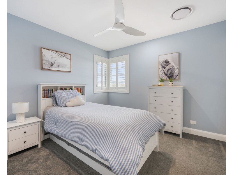 25 Marine Parade, Lake Cathie NSW 2445