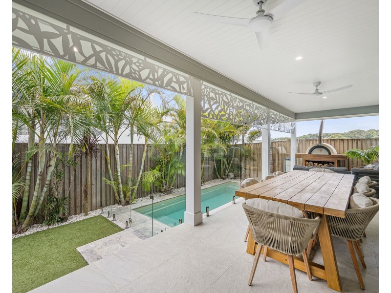 25 Marine Parade, Lake Cathie NSW 2445