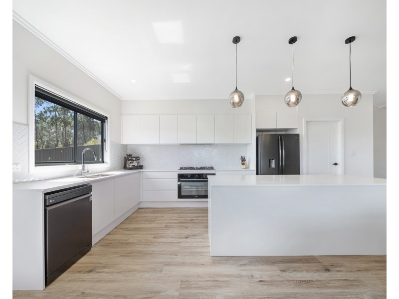 8 Wayila Street, Lakewood NSW 2443