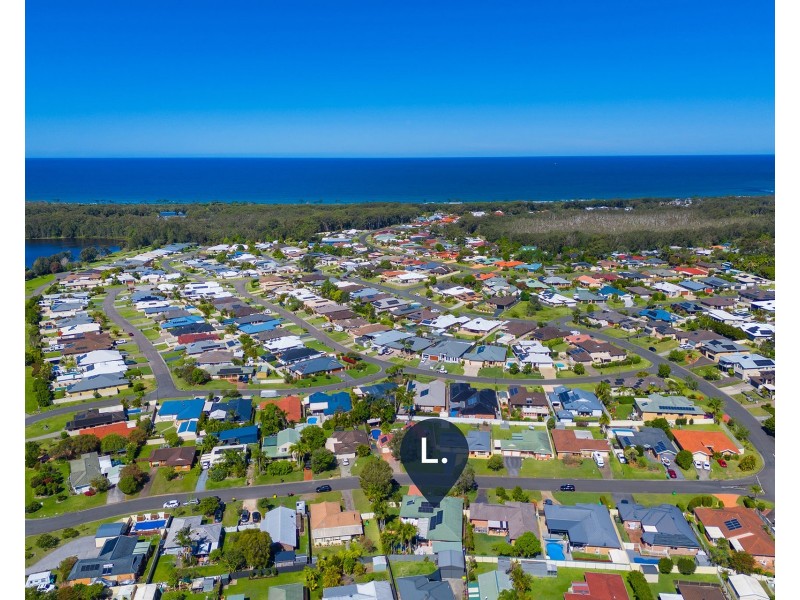 17 Seawind Chase, Bonny Hills NSW 2445