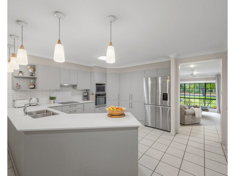 7 Fishermens Way, Lake Cathie NSW 2445