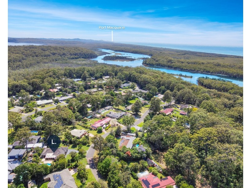 7 Fishermens Way, Lake Cathie NSW 2445