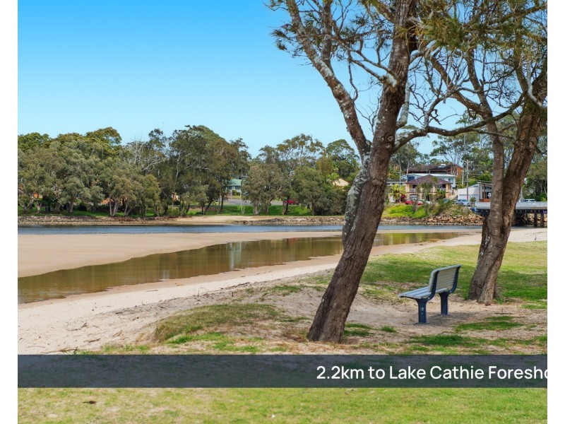 7 Fishermens Way, Lake Cathie NSW 2445