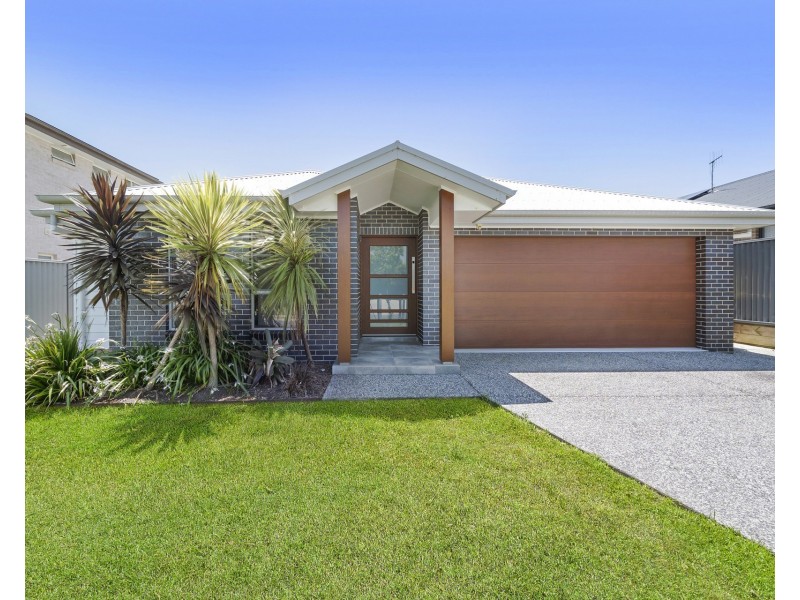 5 Antilles Way, Lake Cathie NSW 2445