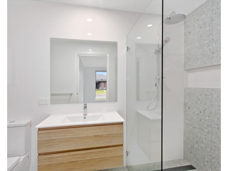 5 Antilles Way, Lake Cathie NSW 2445