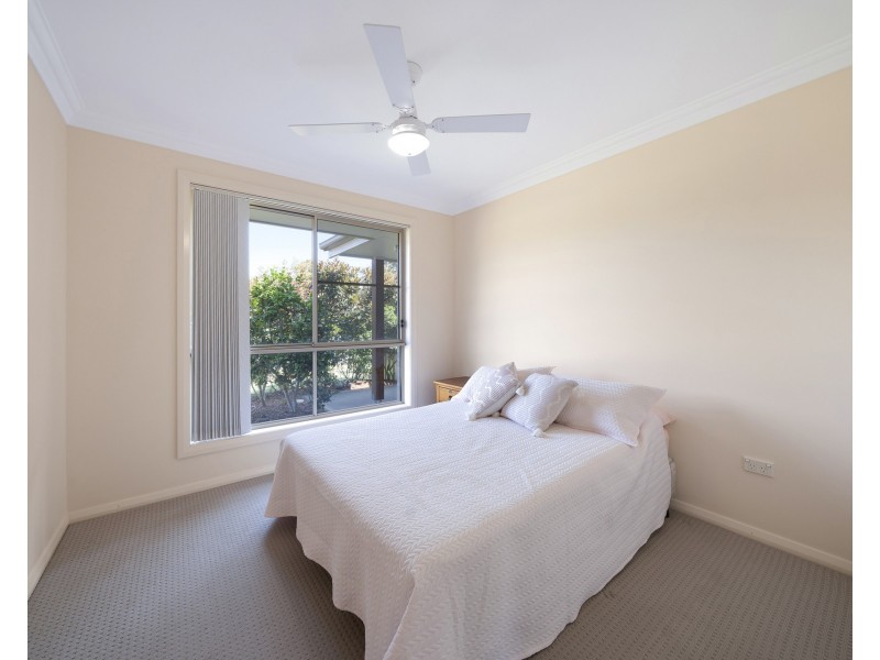 2/5 Bain Place, Bonny Hills NSW 2445