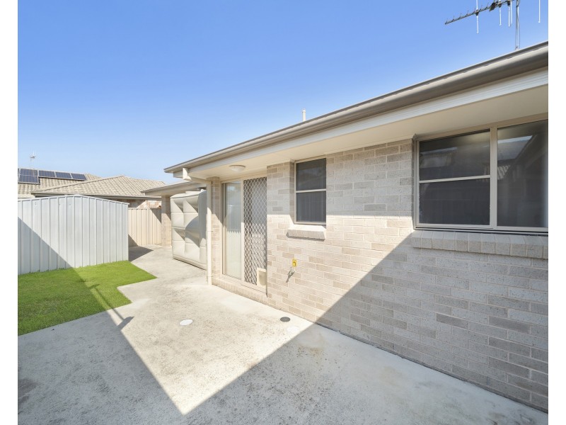2/5 Bain Place, Bonny Hills NSW 2445