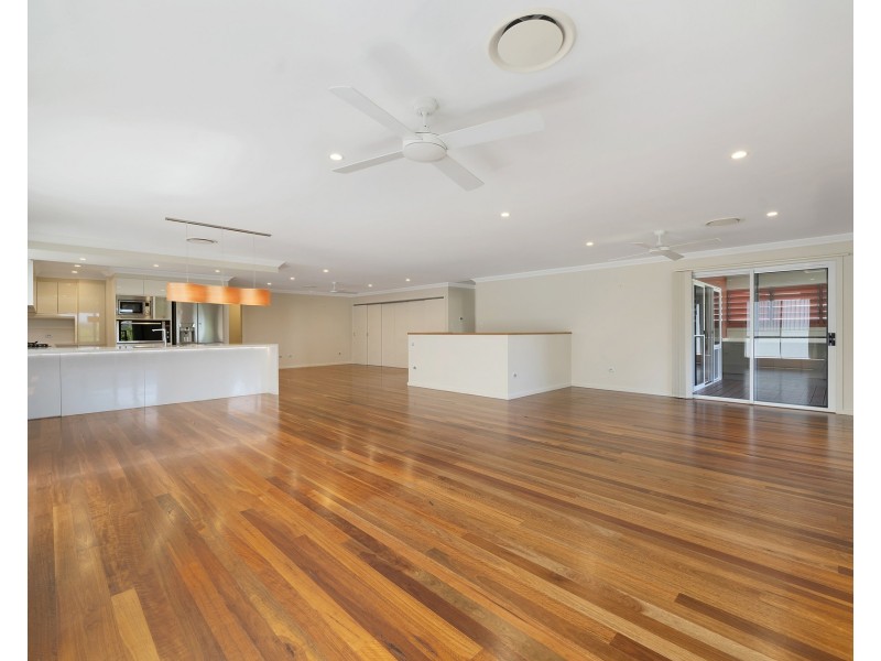 8 Longworth Road, Dunbogan NSW 2443