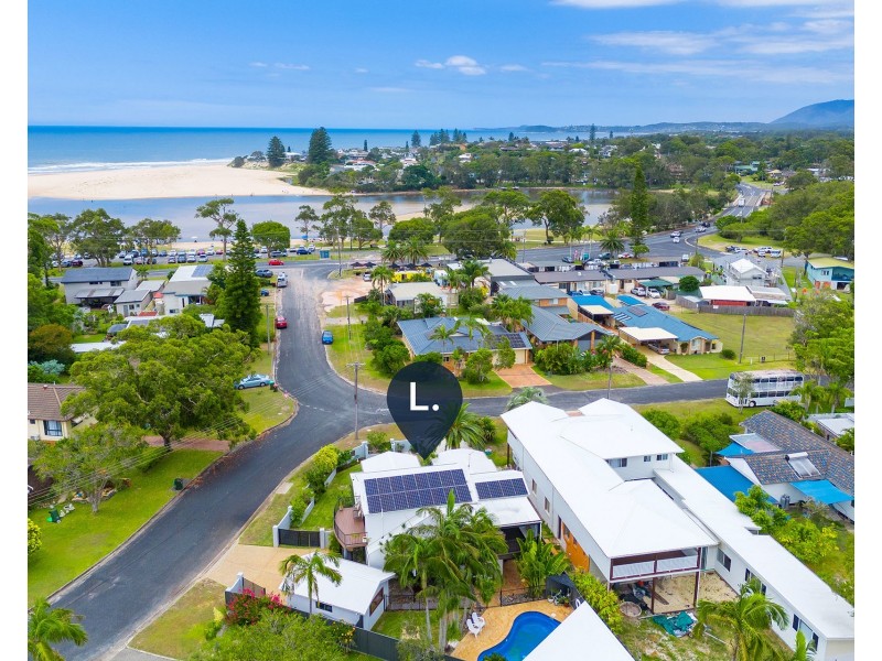1 Boomerang Street, Lake Cathie NSW 2445