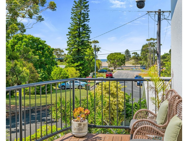 1 Boomerang Street, Lake Cathie NSW 2445