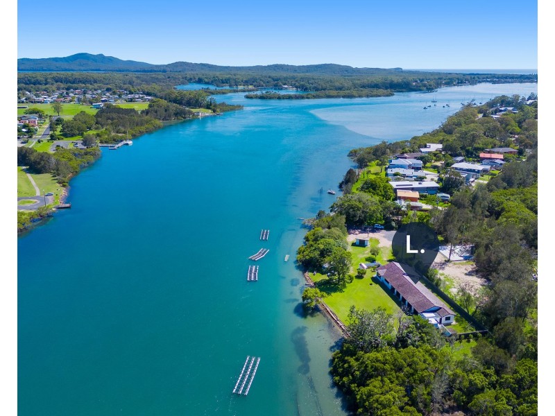 2 Bay Street, Dunbogan NSW 2443