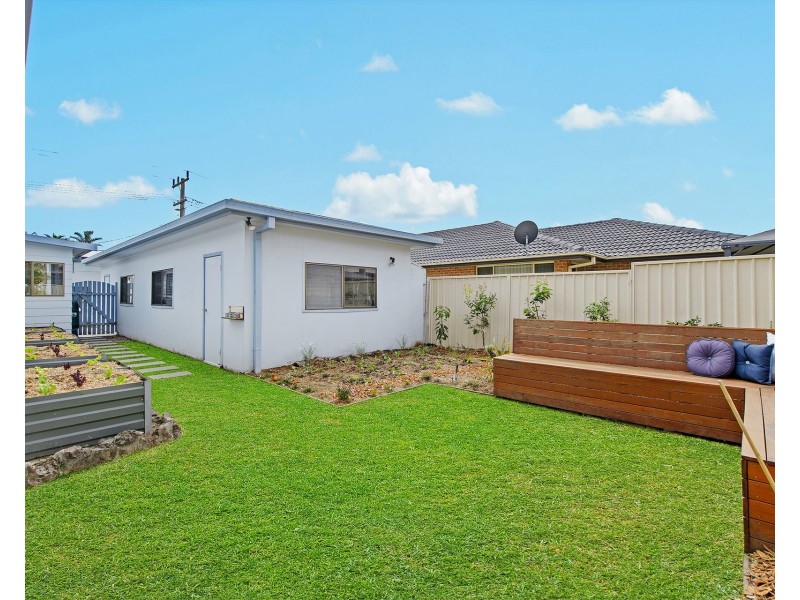 2 Baker Drive, Crescent Head NSW 2440