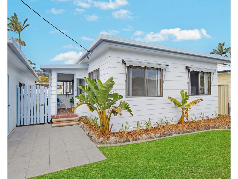 2 Baker Drive, Crescent Head NSW 2440