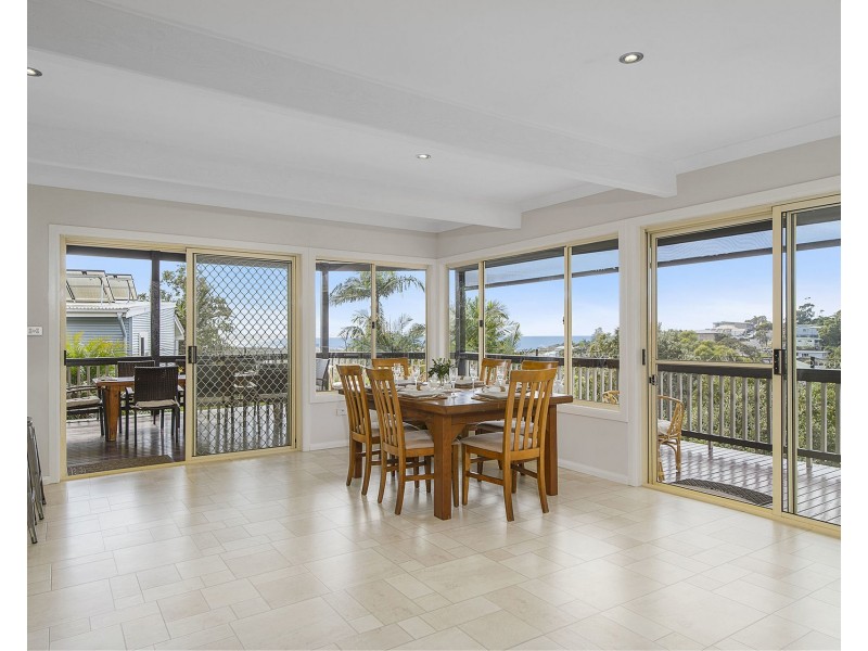 10 Skyline Crescent, Crescent Head NSW 2440