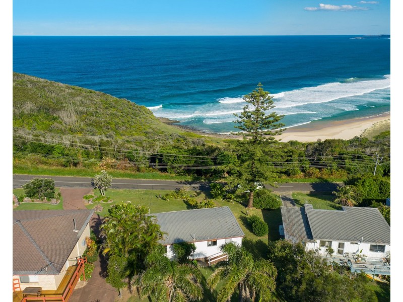 66 Skyline Crescent, Crescent Head NSW 2440