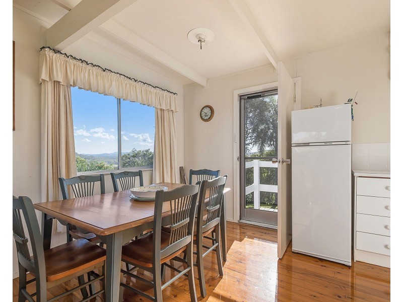 66 Skyline Crescent, Crescent Head NSW 2440