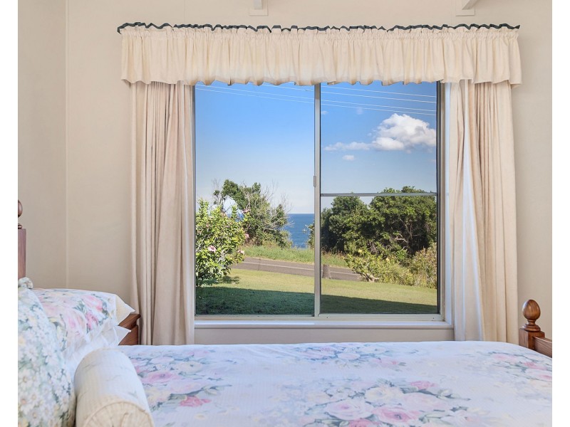 66 Skyline Crescent, Crescent Head NSW 2440