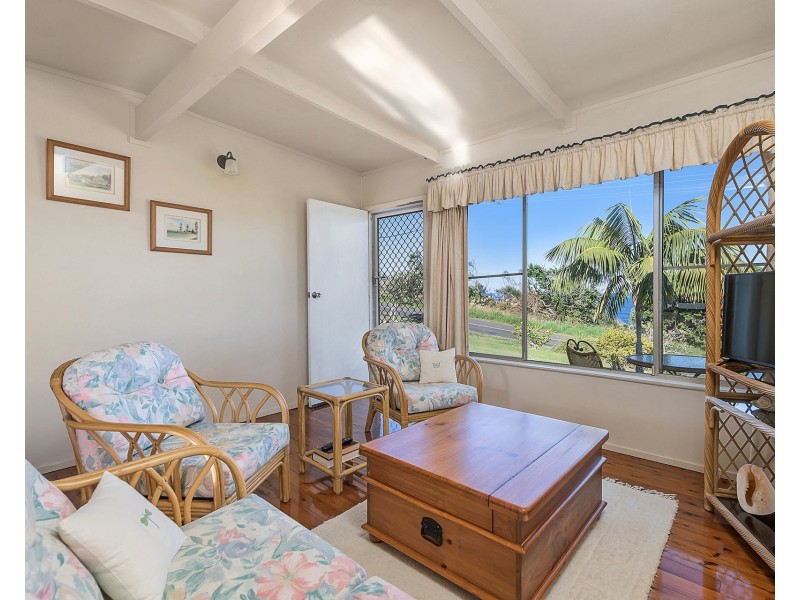 66 Skyline Crescent, Crescent Head NSW 2440