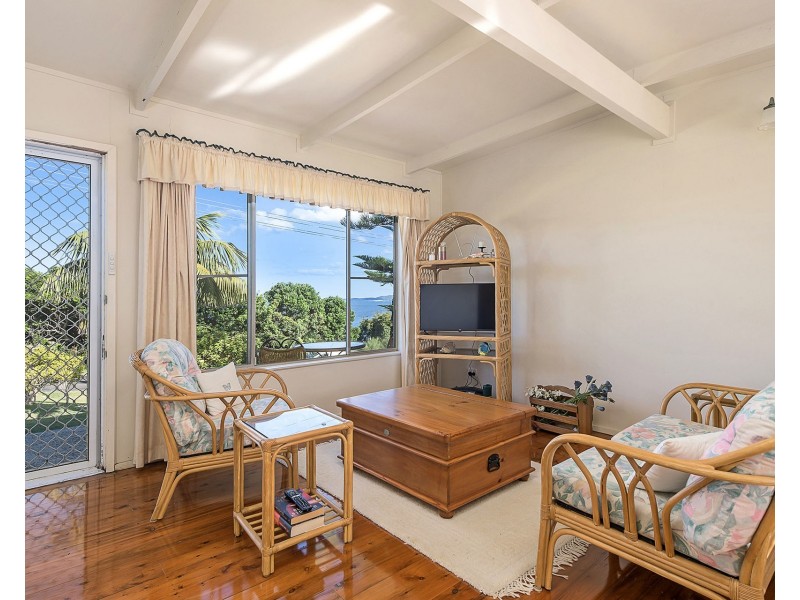 66 Skyline Crescent, Crescent Head NSW 2440