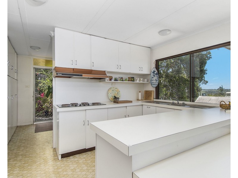 15 Scott Street, Crescent Head NSW 2440