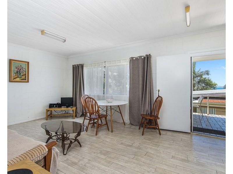 15 Scott Street, Crescent Head NSW 2440
