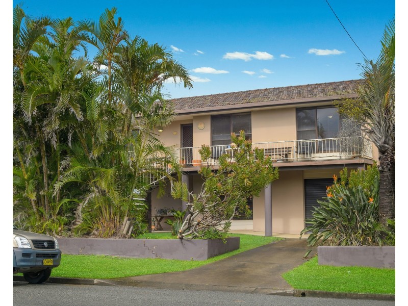 6 Pacific Street, Crescent Head NSW 2440