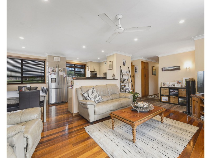 6 Pacific Street, Crescent Head NSW 2440