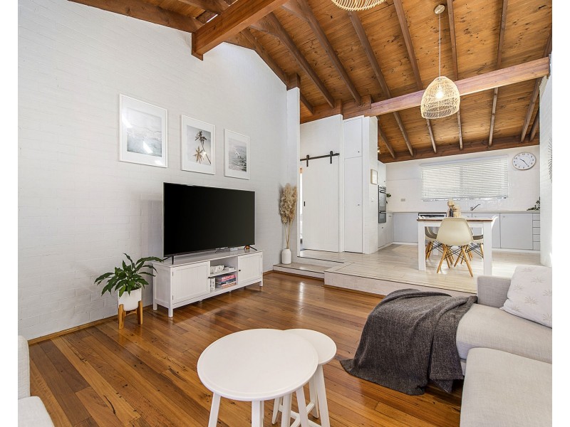 1/10 Allman Place, Crescent Head NSW 2440