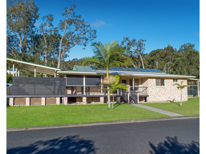 3 Richard Elrington Street, Crescent Head NSW 2440