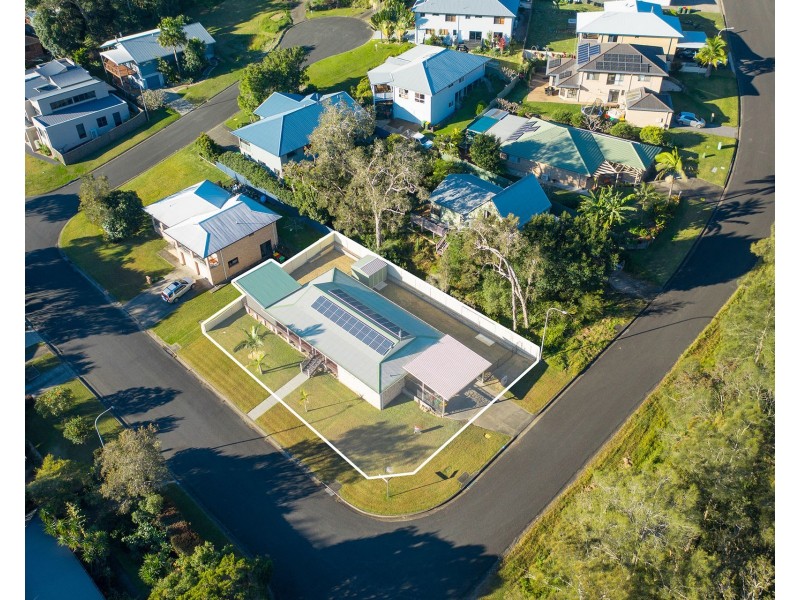 3 Richard Elrington Street, Crescent Head NSW 2440