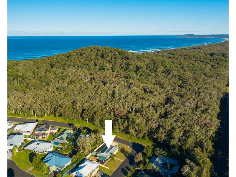 3 Richard Elrington Street, Crescent Head NSW 2440