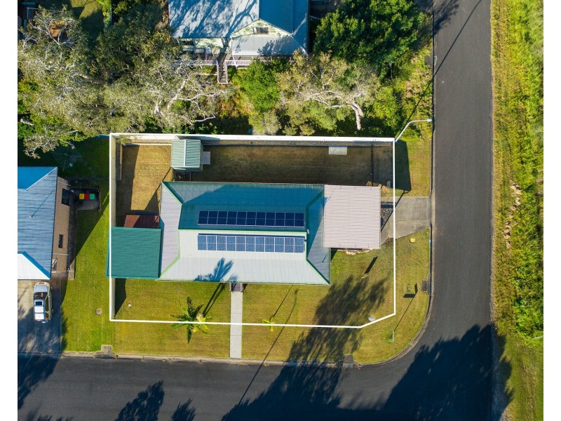 3 Richard Elrington Street, Crescent Head NSW 2440