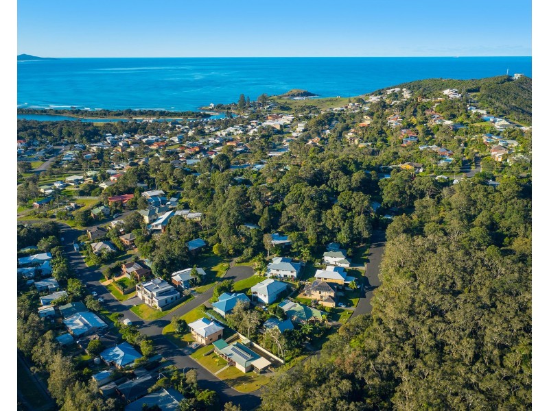 3 Richard Elrington Street, Crescent Head NSW 2440