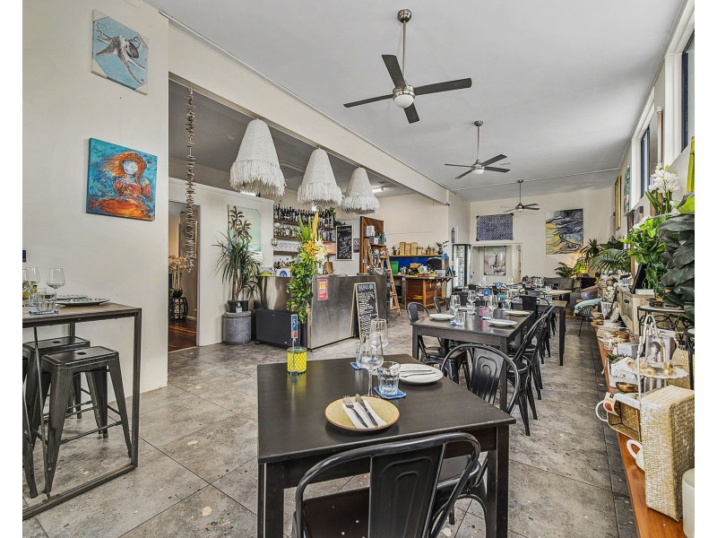 2/4 East Street, Crescent Head NSW 2440