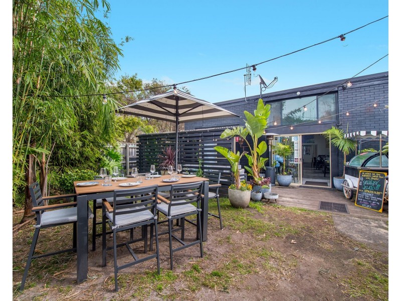 1 Scott Street, Crescent Head NSW 2440