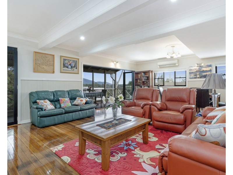 4 Kinchela Street, Crescent Head NSW 2440