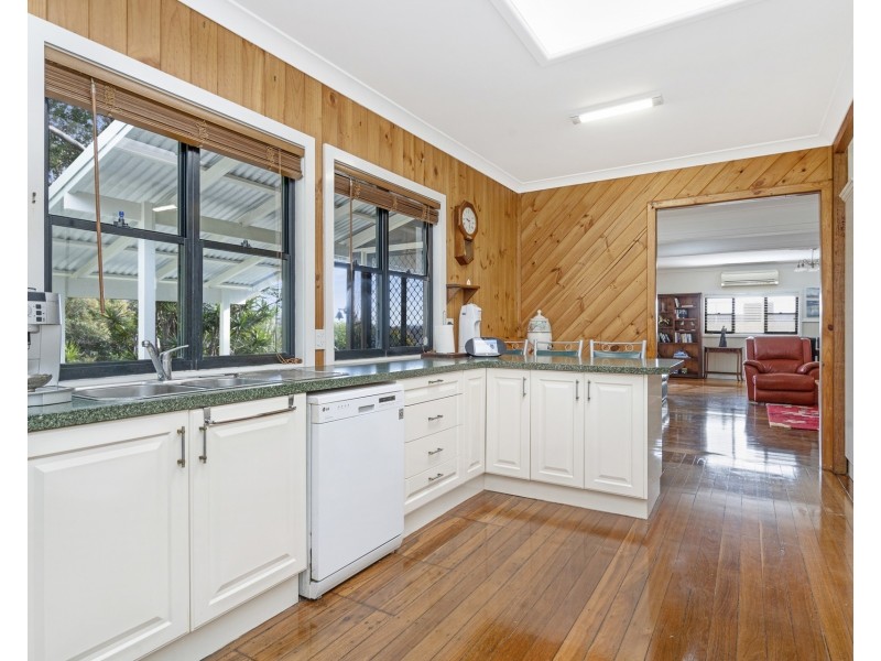 4 Kinchela Street, Crescent Head NSW 2440