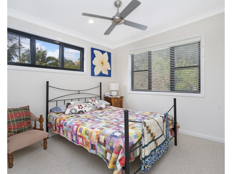 4 Kinchela Street, Crescent Head NSW 2440