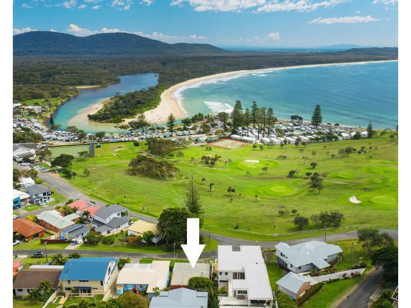 6 Stewart Street, Crescent Head NSW 2440