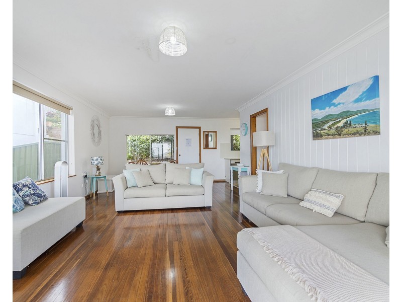 6 Stewart Street, Crescent Head NSW 2440